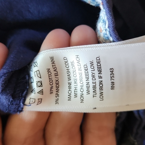 CYNTHIA Rowley size 4, blue shorts - Picture 4 of 4